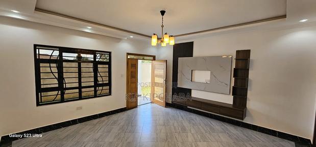 3bdrm Bungalow in Blossom Elgon View for sale - thumbnail 4