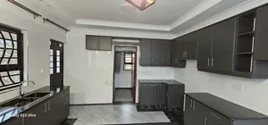 3bdrm Bungalow in Blossom Elgon View for sale