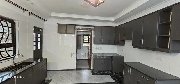 3bdrm Bungalow in Blossom Elgon View for sale - thumbnail 5