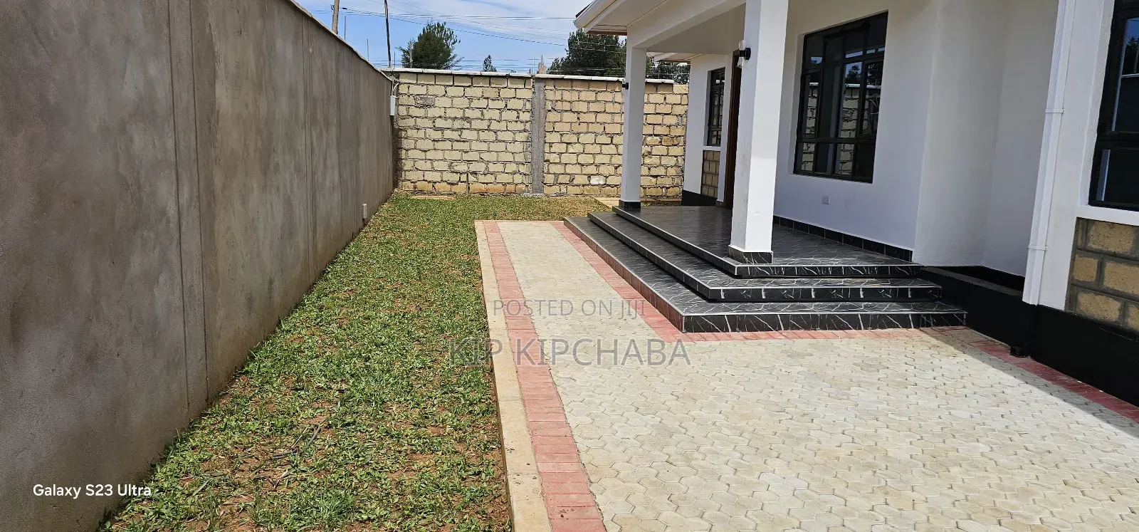 3bdrm Bungalow in Blossom Elgon View for sale