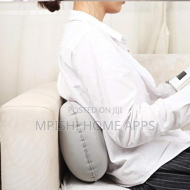 Inflatable Travel Neck Pillow - thumbnail 6