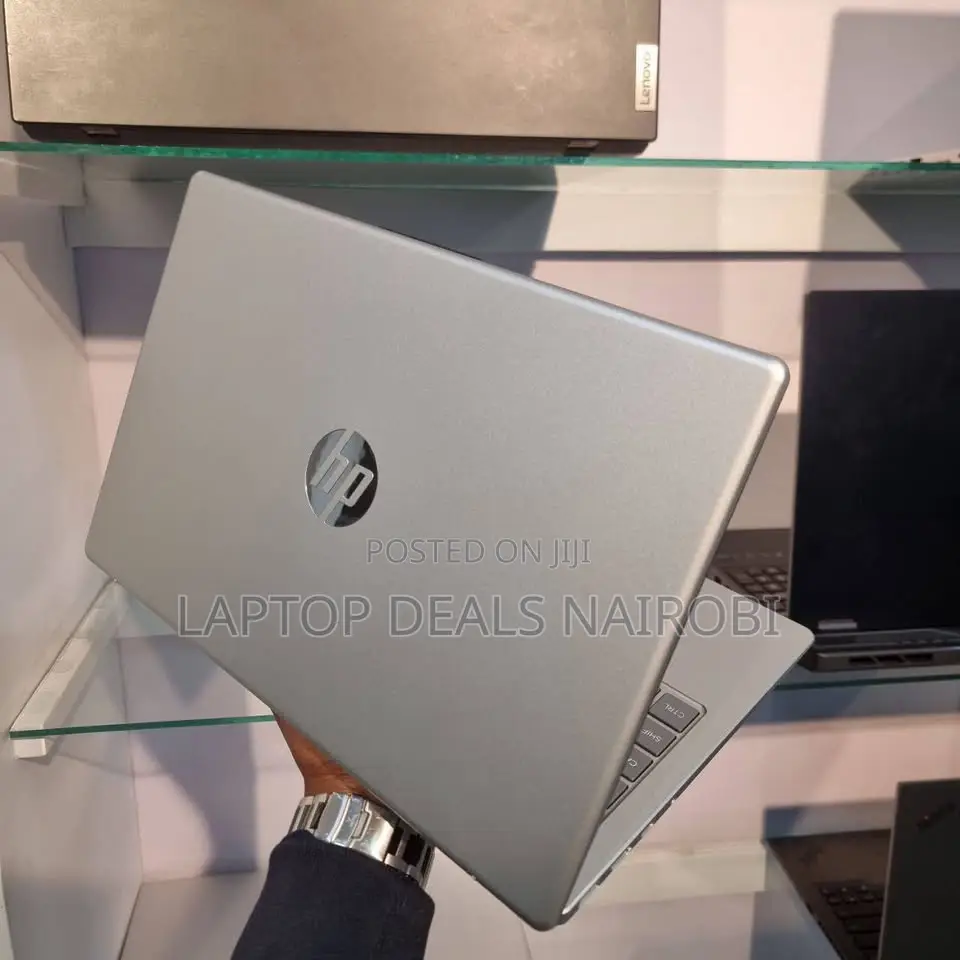Laptop HP 250 G10 16GB Intel Core I7 SSD 512GB