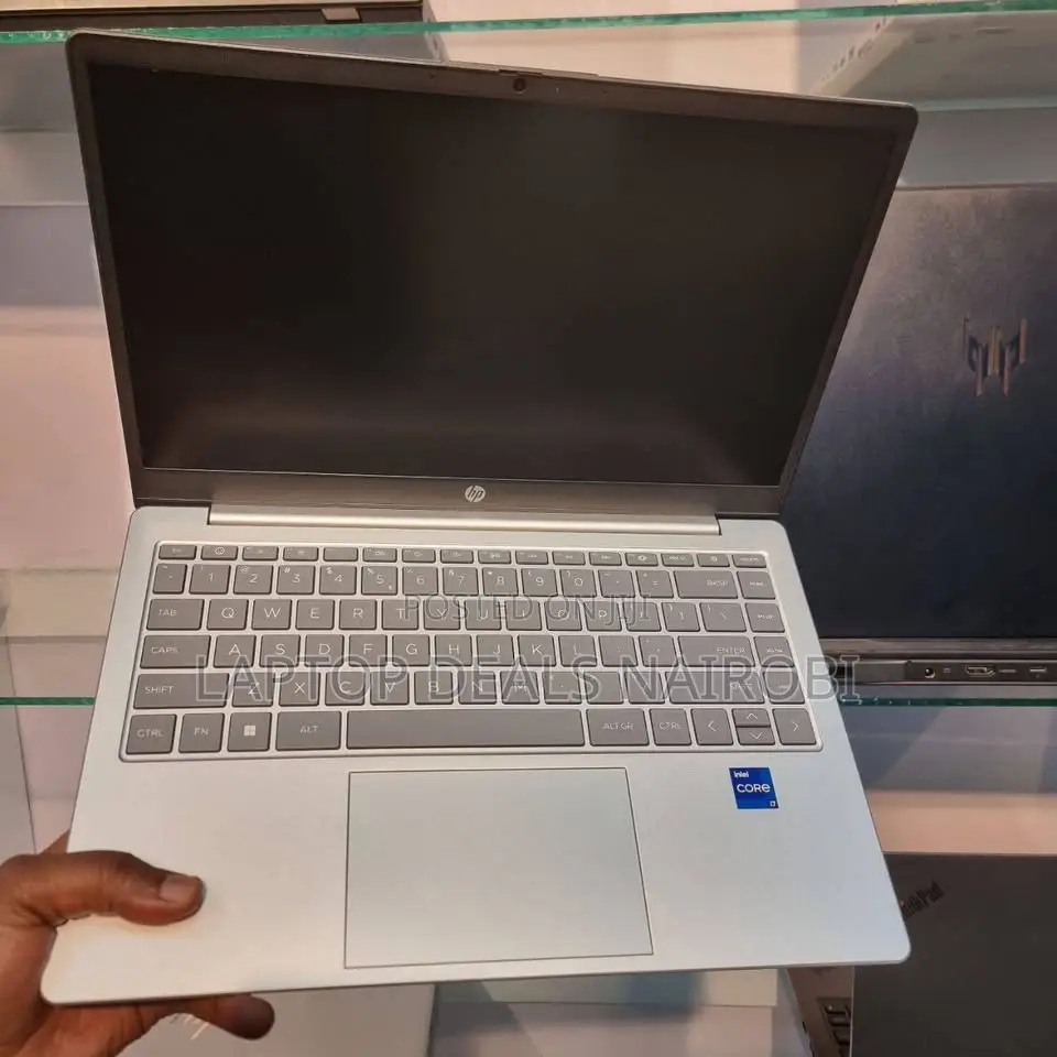 Laptop HP 250 G10 16GB Intel Core I7 SSD 512GB
