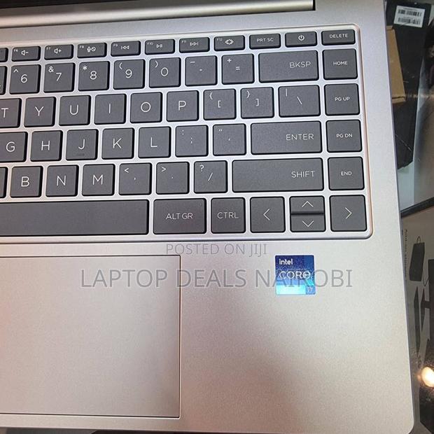 Laptop HP 250 G10 16GB Intel Core I7 SSD 512GB - thumbnail 4
