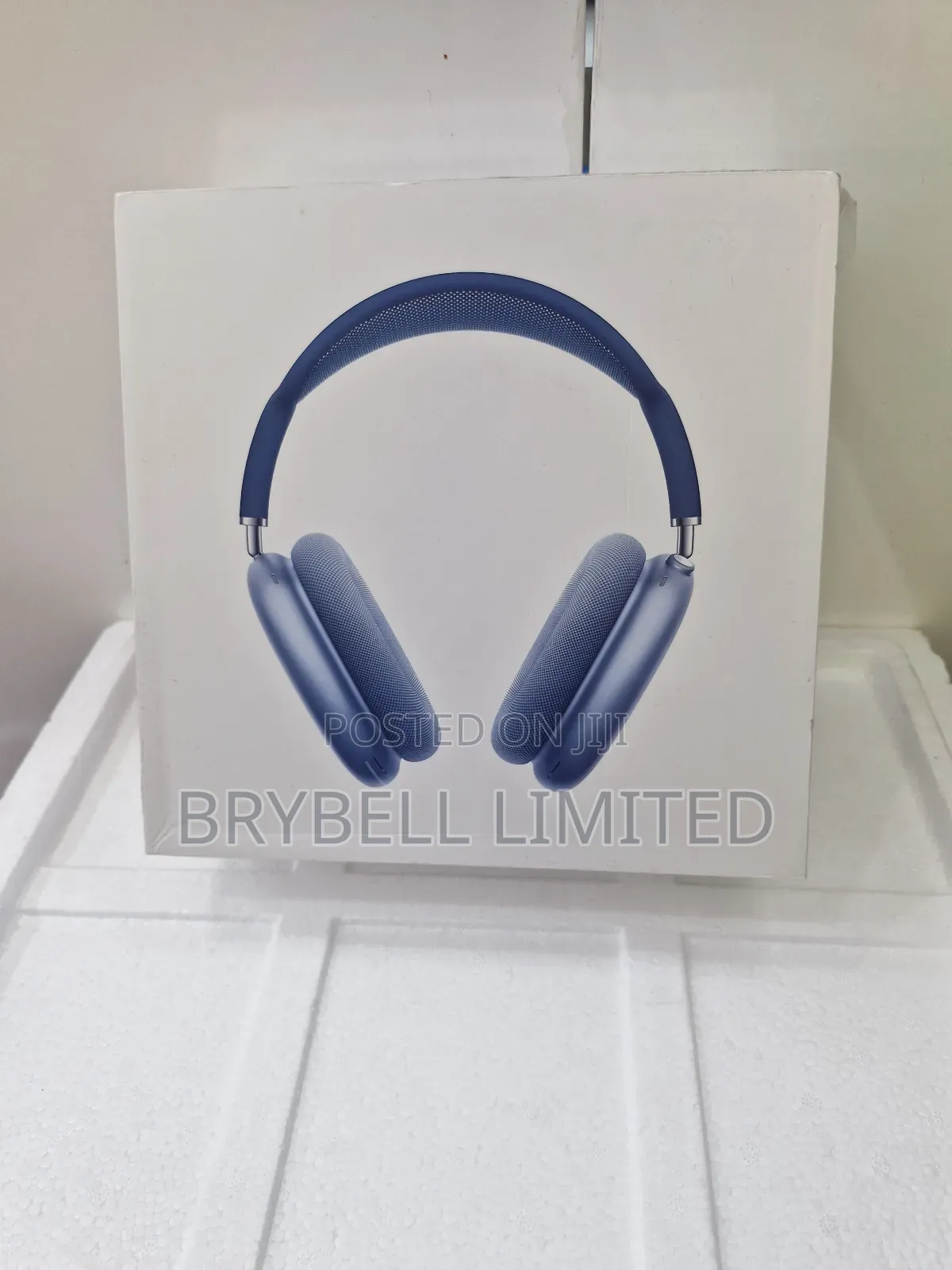 Brand New, Sealed Airpods Max Blue With Smart Case
