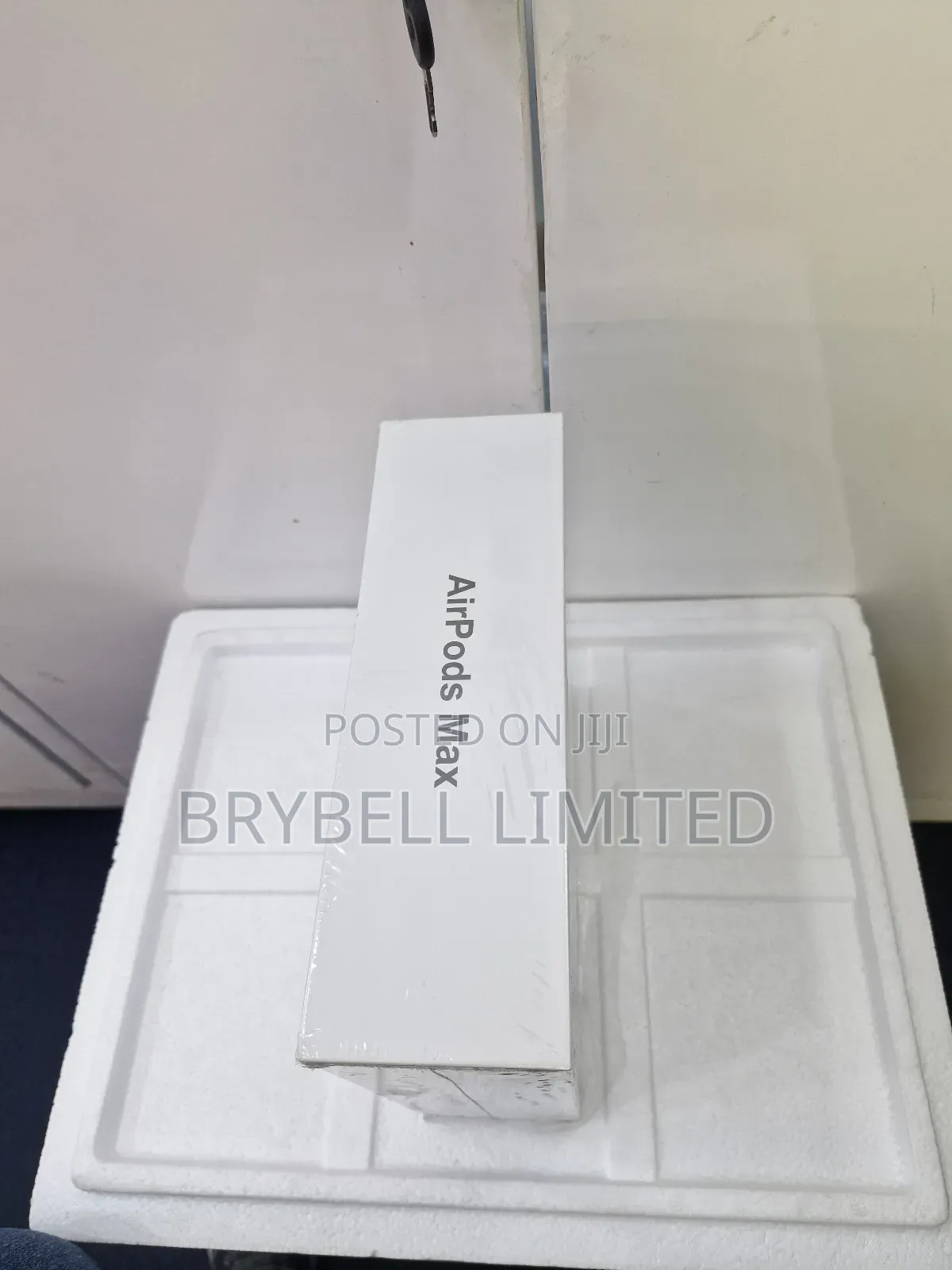 White Brand New iPhone Airpods Max
