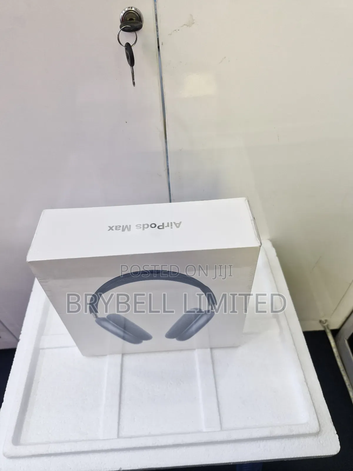 Green Brand New Airpods Max With a Smart Case