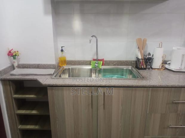 Airbnb Executive Studio - thumbnail 8