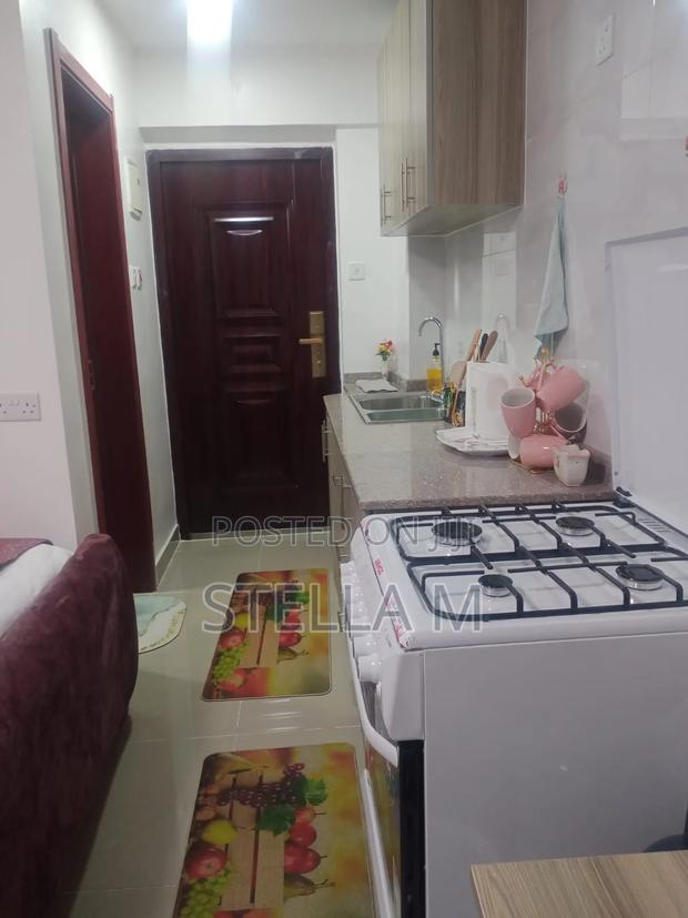 Airbnb Executive Studio - thumbnail 9