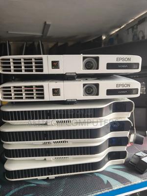 Casio Projector - thumbnail 2