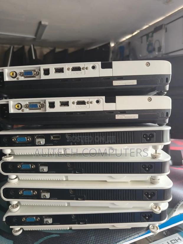 Casio Projector - thumbnail 3