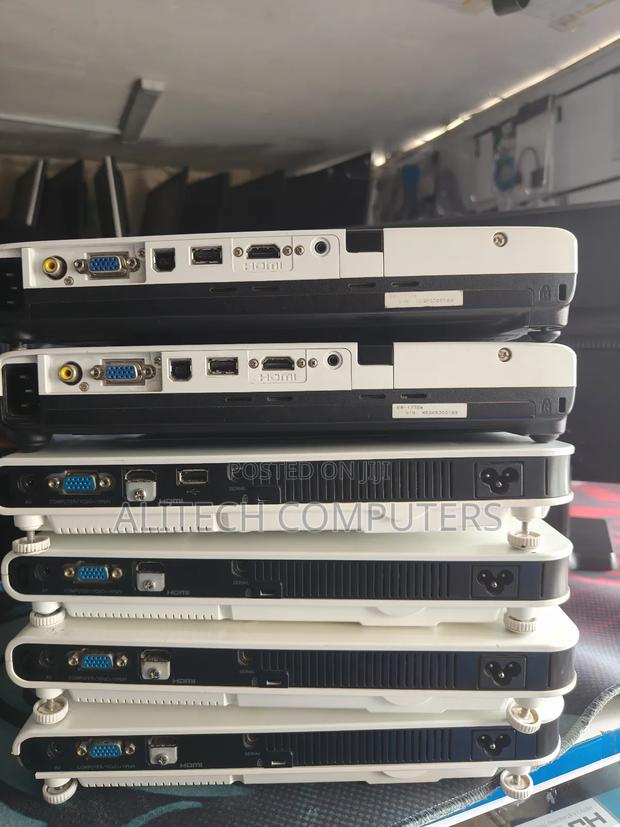 Casio Projector - thumbnail 5