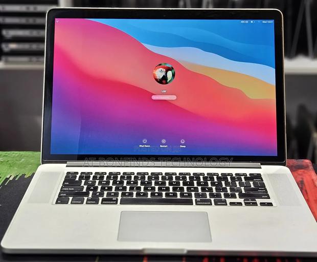 Laptop Apple MacBook Pro 2015 16GB Intel Core I7 SSD 256GB - main view