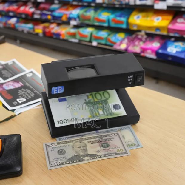 Uv Light Counterfeit / Fake Money Detector Machine - main view