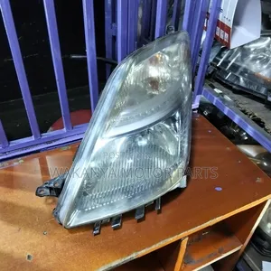 Toyota Prius 2006/2007/2008 Non Xenon Head Lamp, Ex Japan