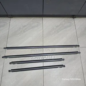 Weather Strips Vitz 99-03 Black