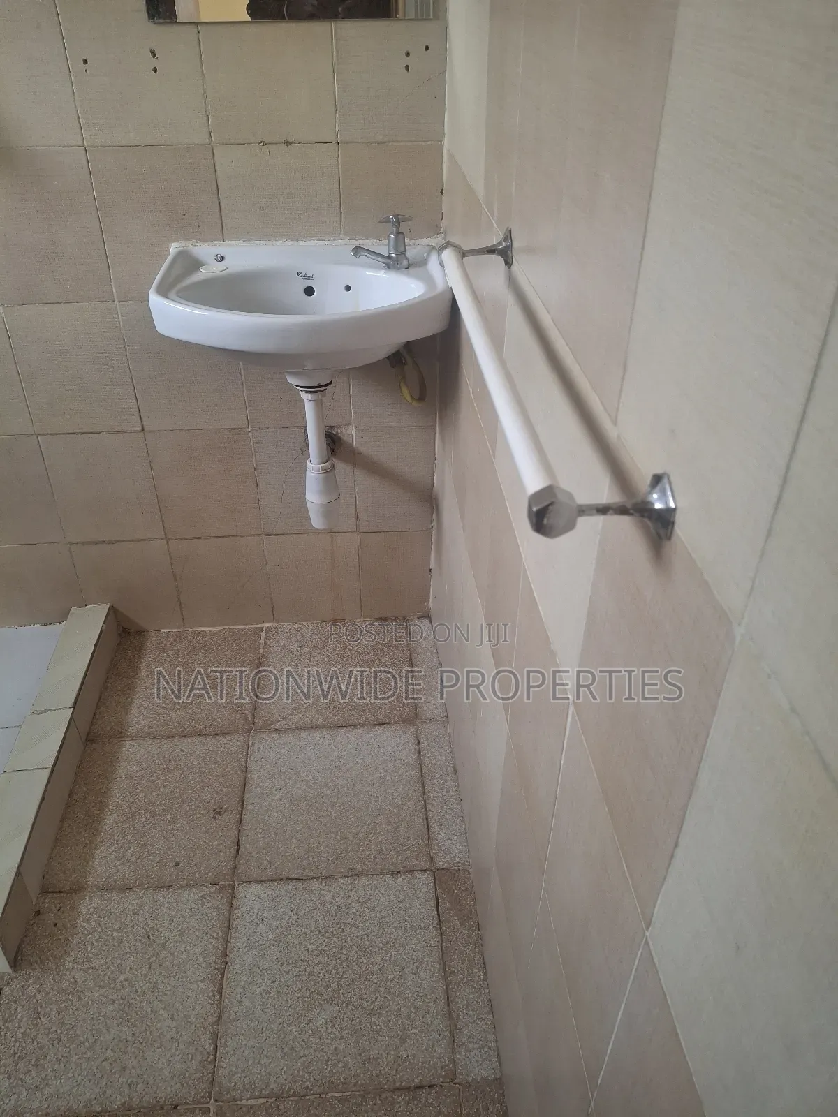 Studio Apartment in Valley Arcade for rent