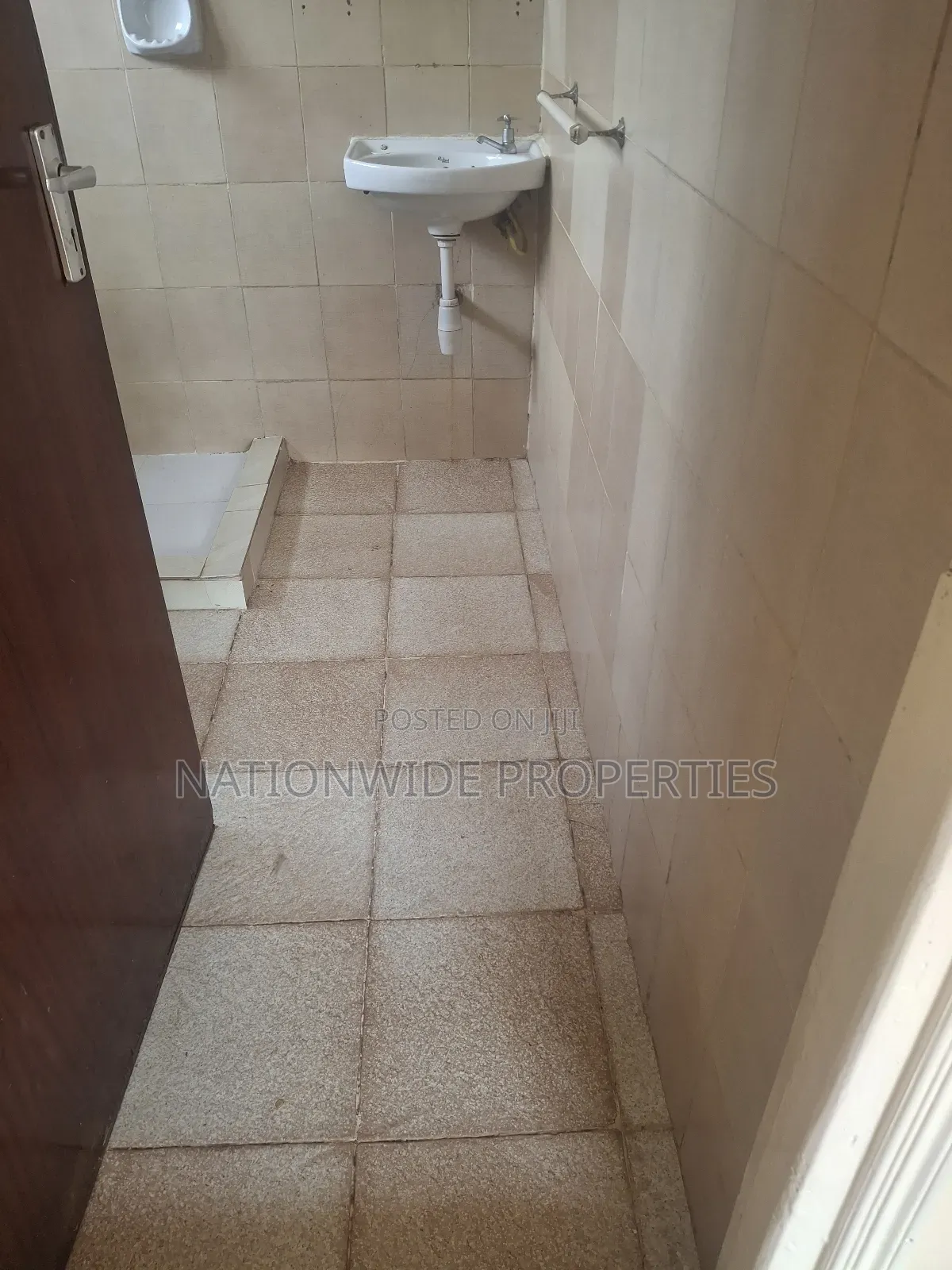 Studio Apartment in Valley Arcade for rent