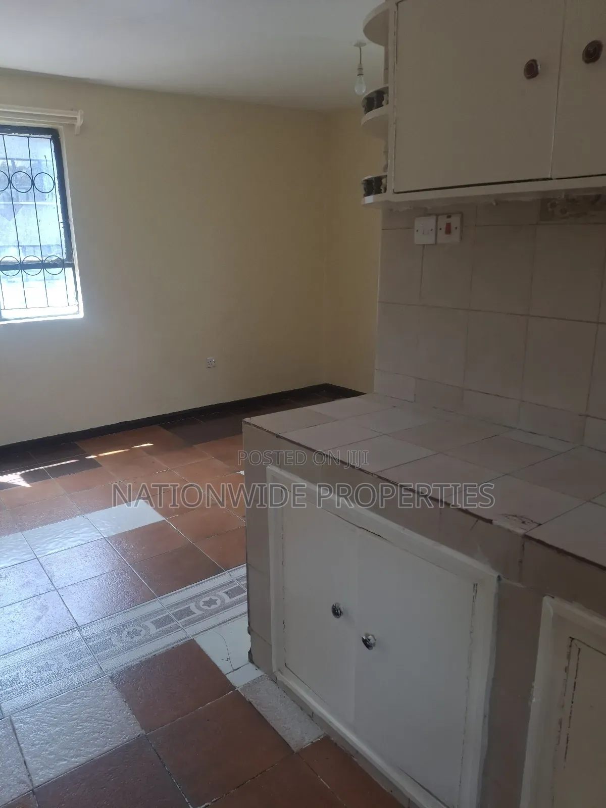 Studio Apartment in Valley Arcade for rent