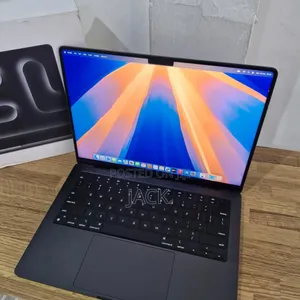 Laptop Apple MacBook Pro 2024 M4 14-Inch 18GB Apple M4 Pro SSD 512GB