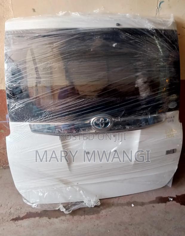 Ex Japan Noah 2015/2017 Boot/ Tailgate - main view