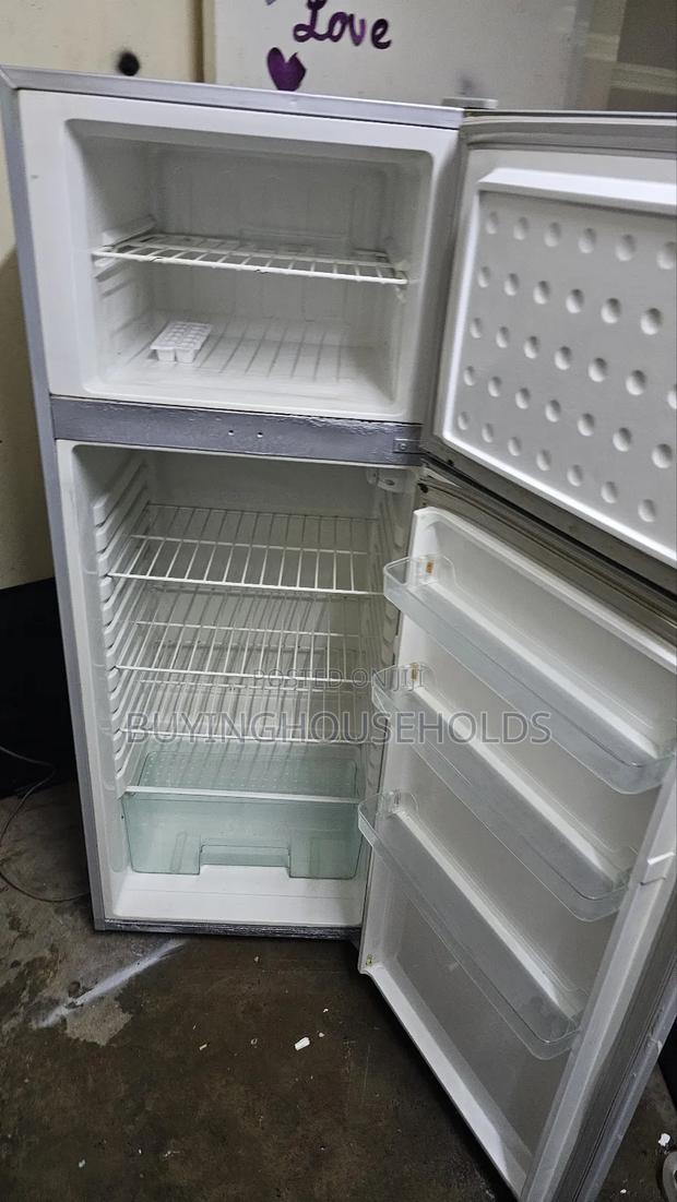 Ramtons 220l Fridge - thumbnail 3