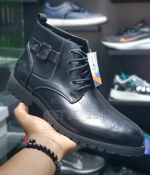 *Quality Leather Boots*
Size 39-45
