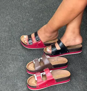 Wamathe Sandals
Size 37-42