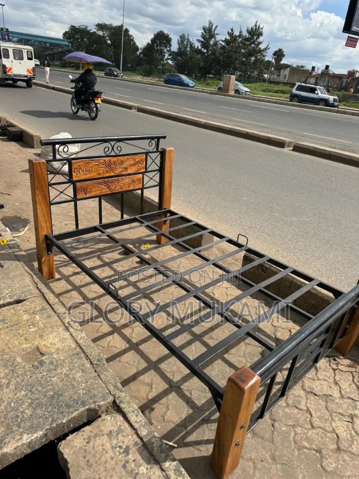 4by6black Comfortable Bed