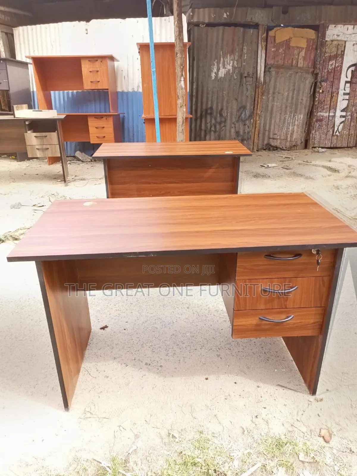 Brown Wooden Office Desk Aw7yf