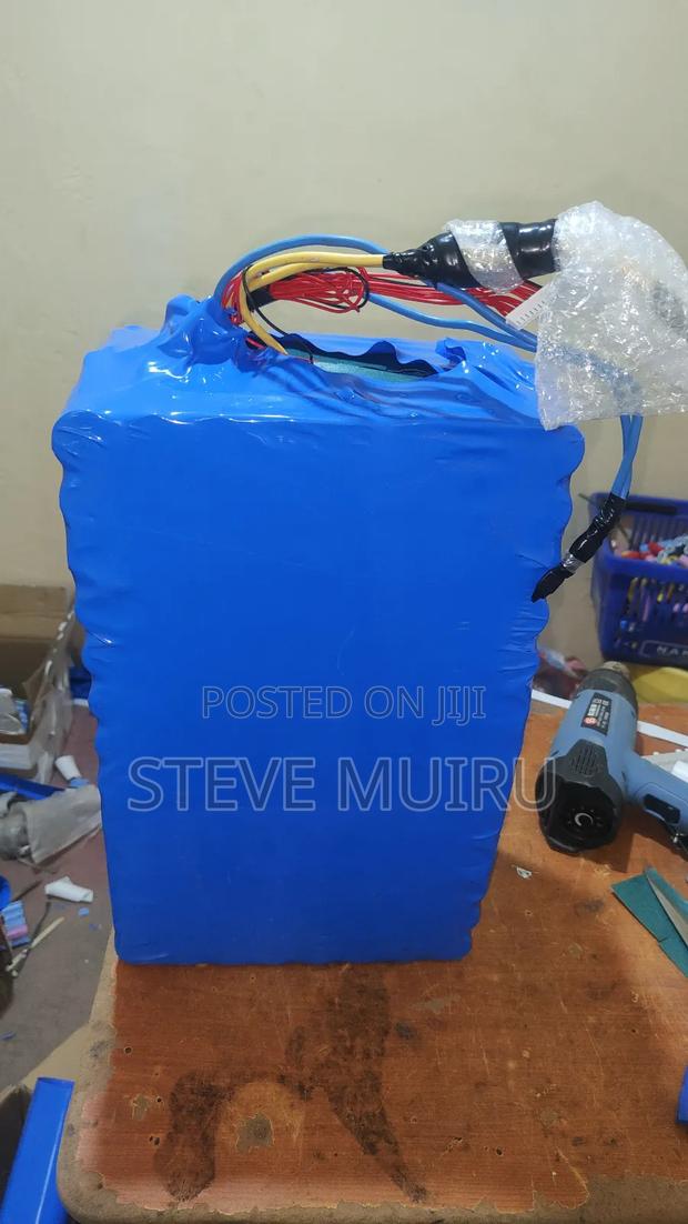 12.8v 300ah LFP Battery - thumbnail 4