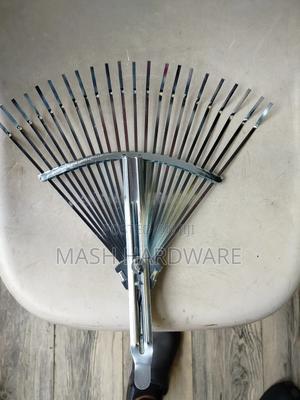 Adjustable Metallic Leaf Rake - thumbnail 2