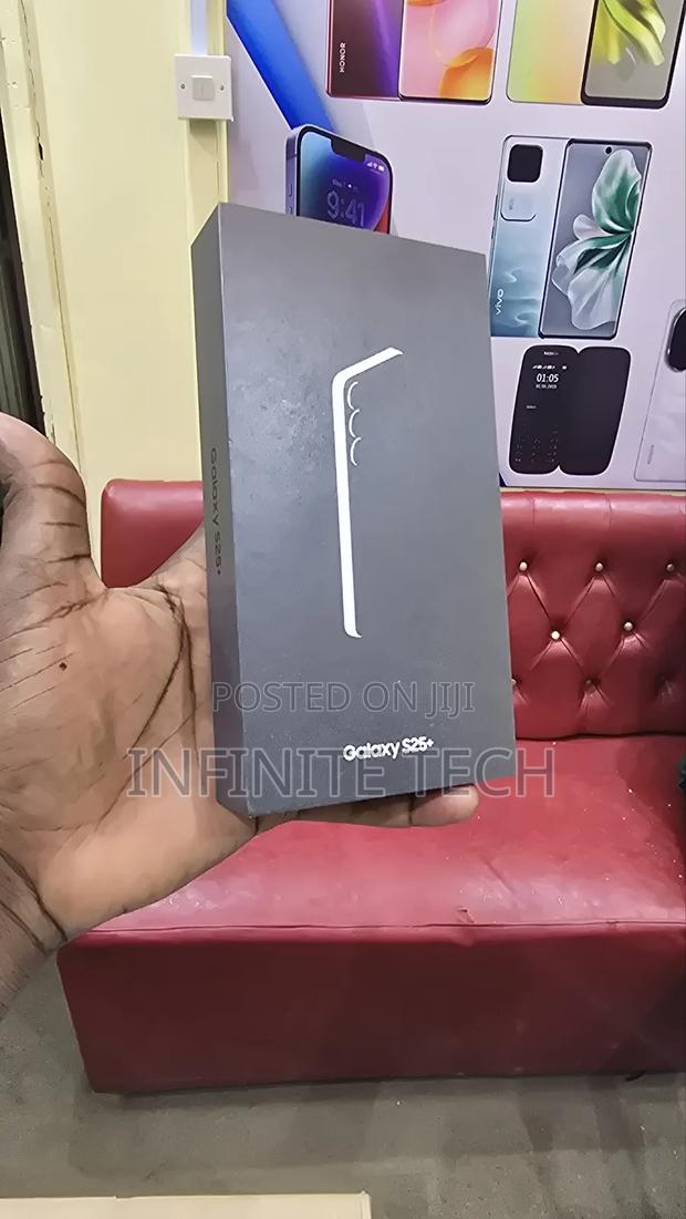 New Samsung Galaxy S25+ 256 GB Black - thumbnail 3