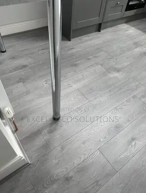 Non Fading Laminate Floor Planks