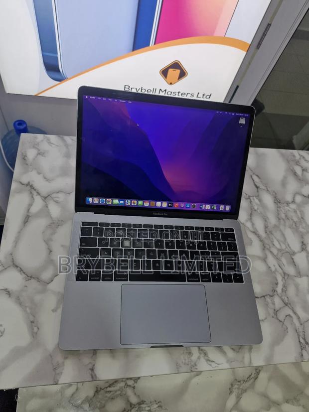 Laptop Apple MacBook Pro 2017 8GB Intel Core I5 SSD 256GB - main view