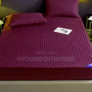 Matress Protector Maroon 5*6