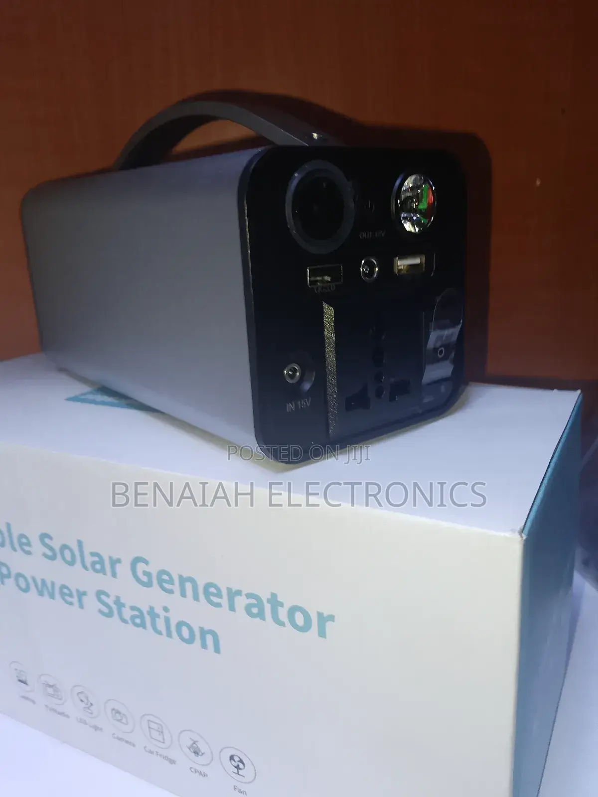 Portable Solar Generator Powerbank