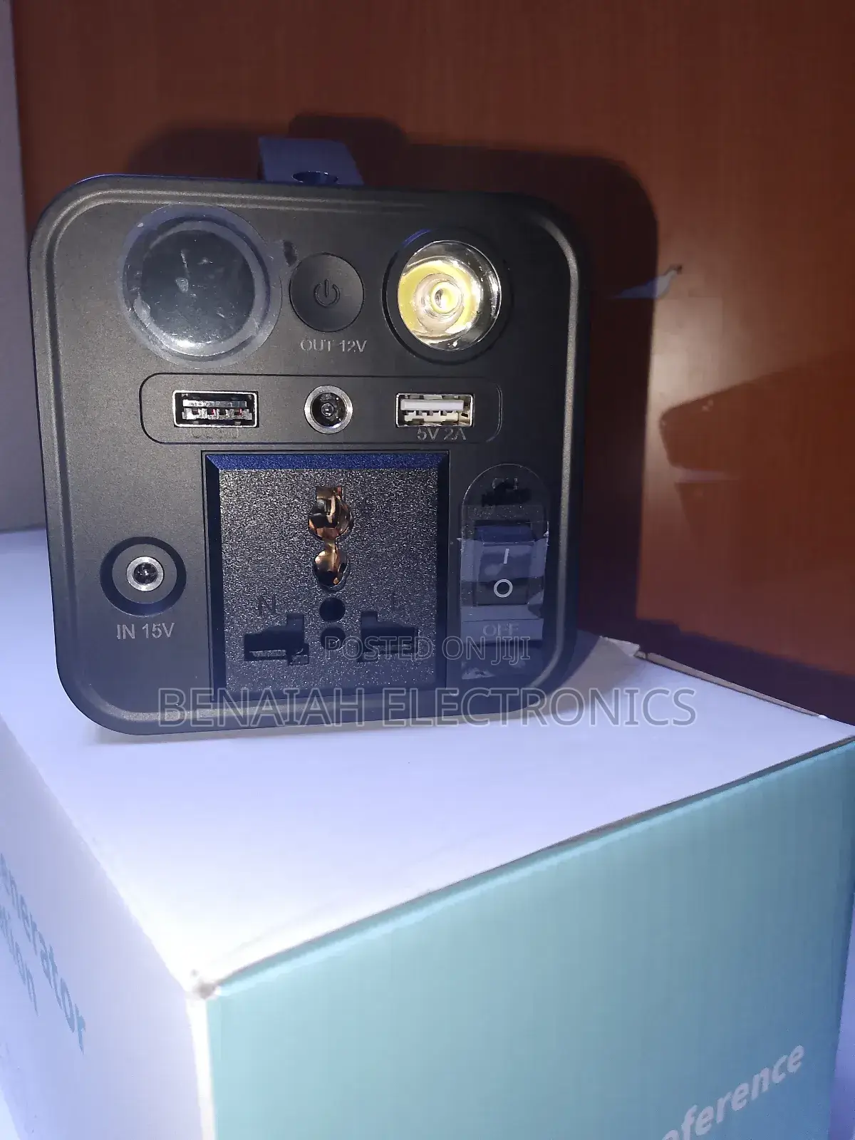 Portable Solar Generator Powerbank