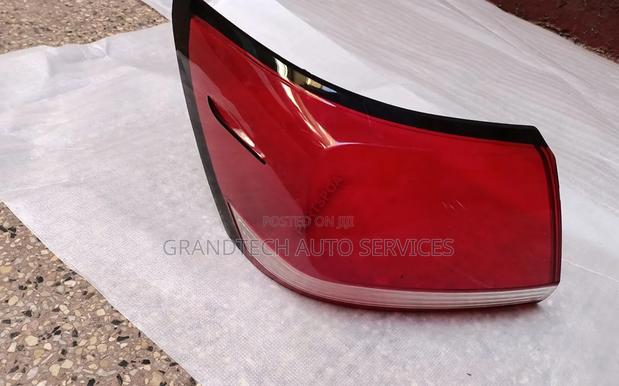 Allion 260 Taillights Lens