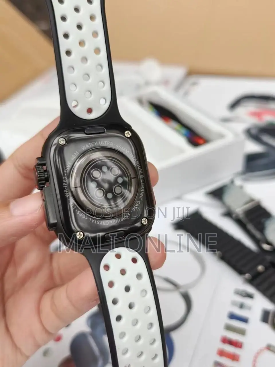 Ultra 2 Smartwatch With 7 Interchangeable Straps, Headphones