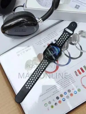 Ultra 2 Smartwatch With 7 Interchangeable Straps, Headphones
