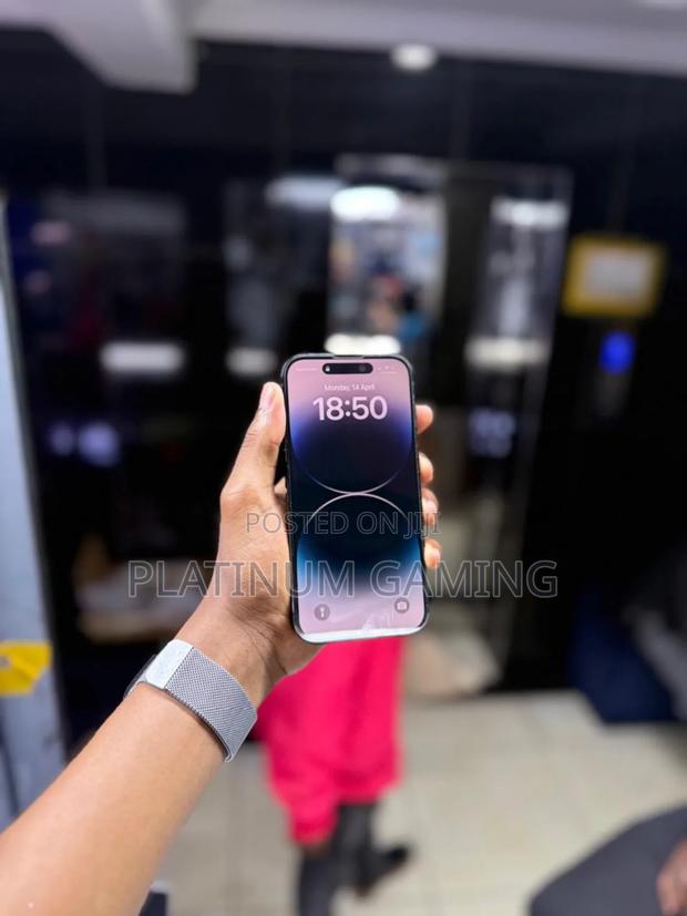 Apple iPhone 14 Pro 256 GB Black - main view