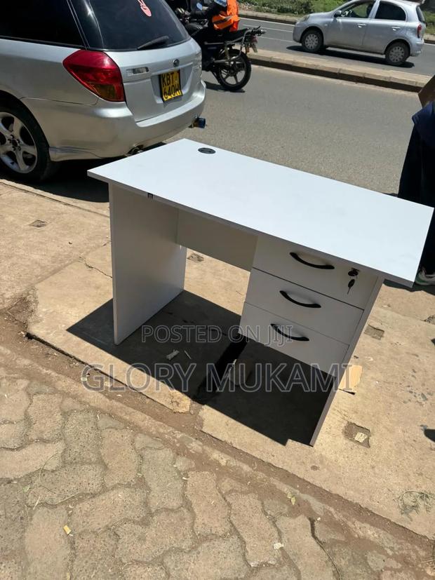 White Best Working Office Desk - thumbnail 3