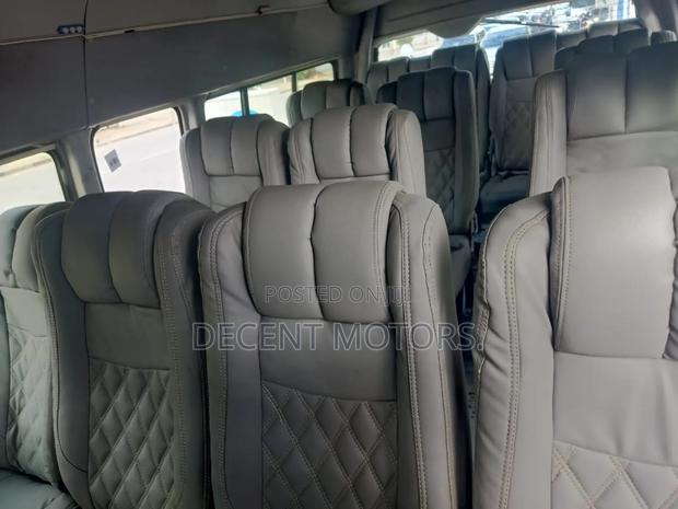 Toyota HiAce 2015 White - thumbnail 6