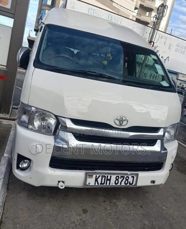 Toyota HiAce 2015 White - thumbnail 2
