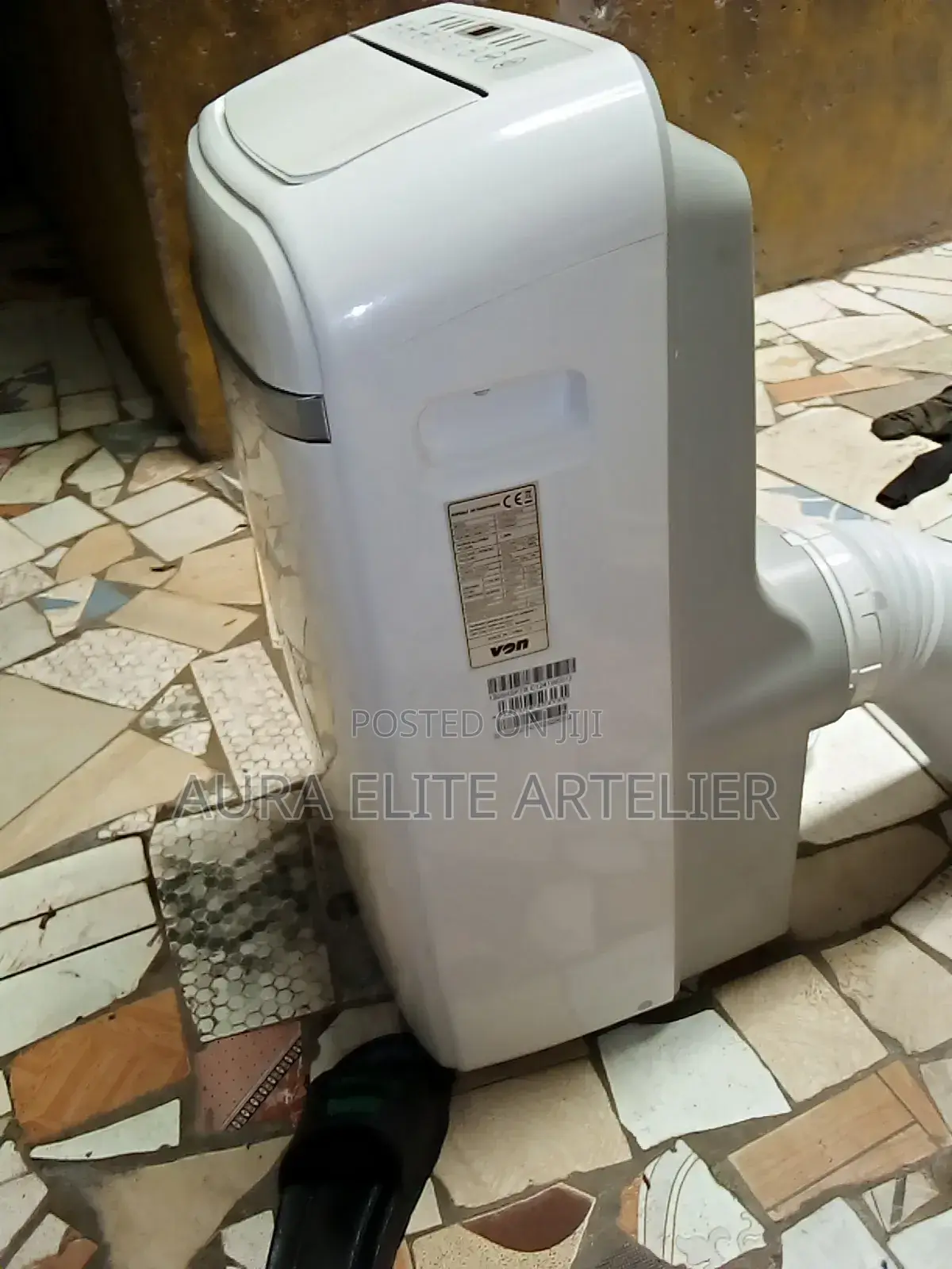 Vonhotpoint HSPTB C1241w Cooling+Heating,30sqft, Smart