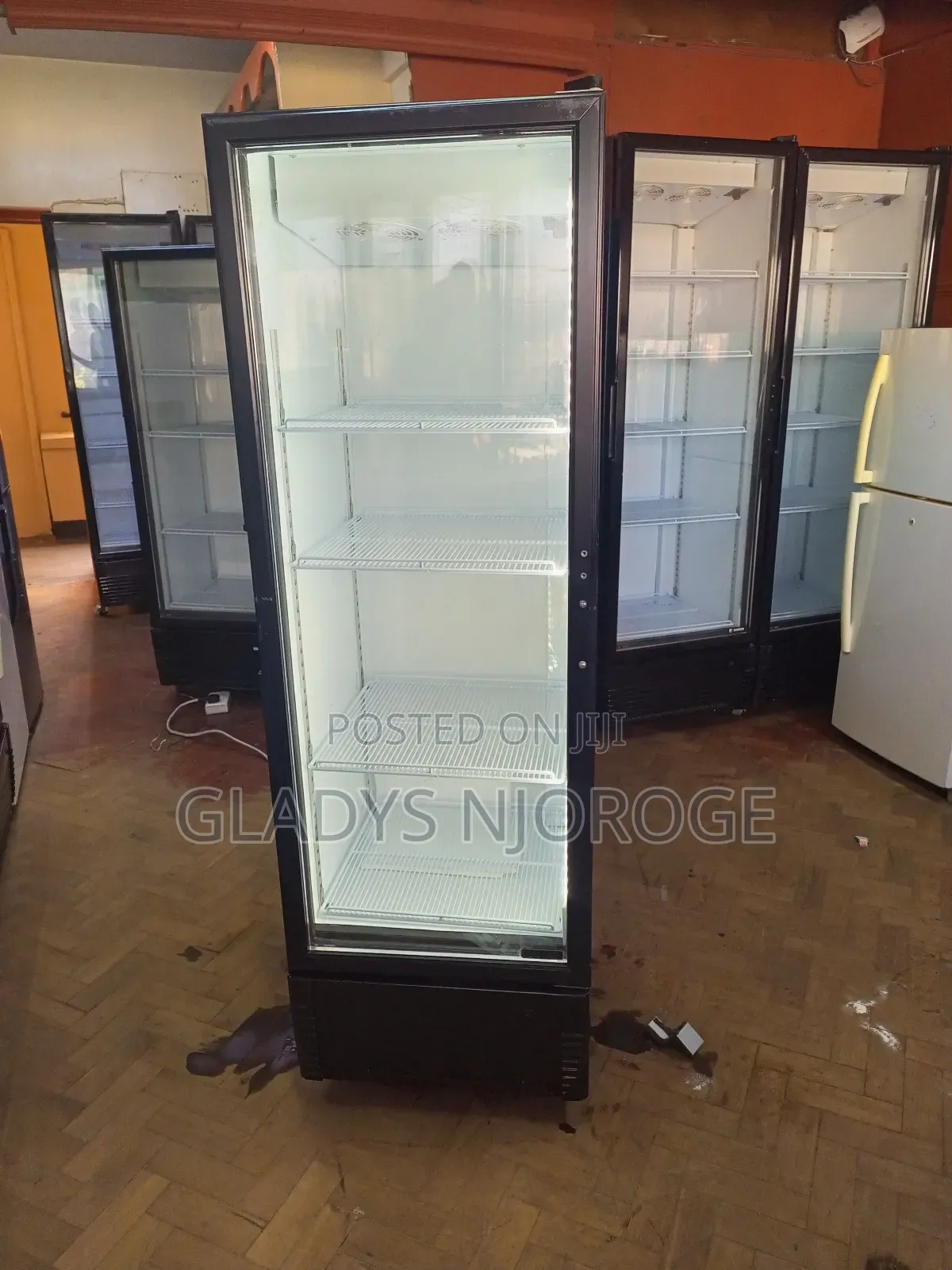 Medium Neat/ Smart Display Fridge 400l