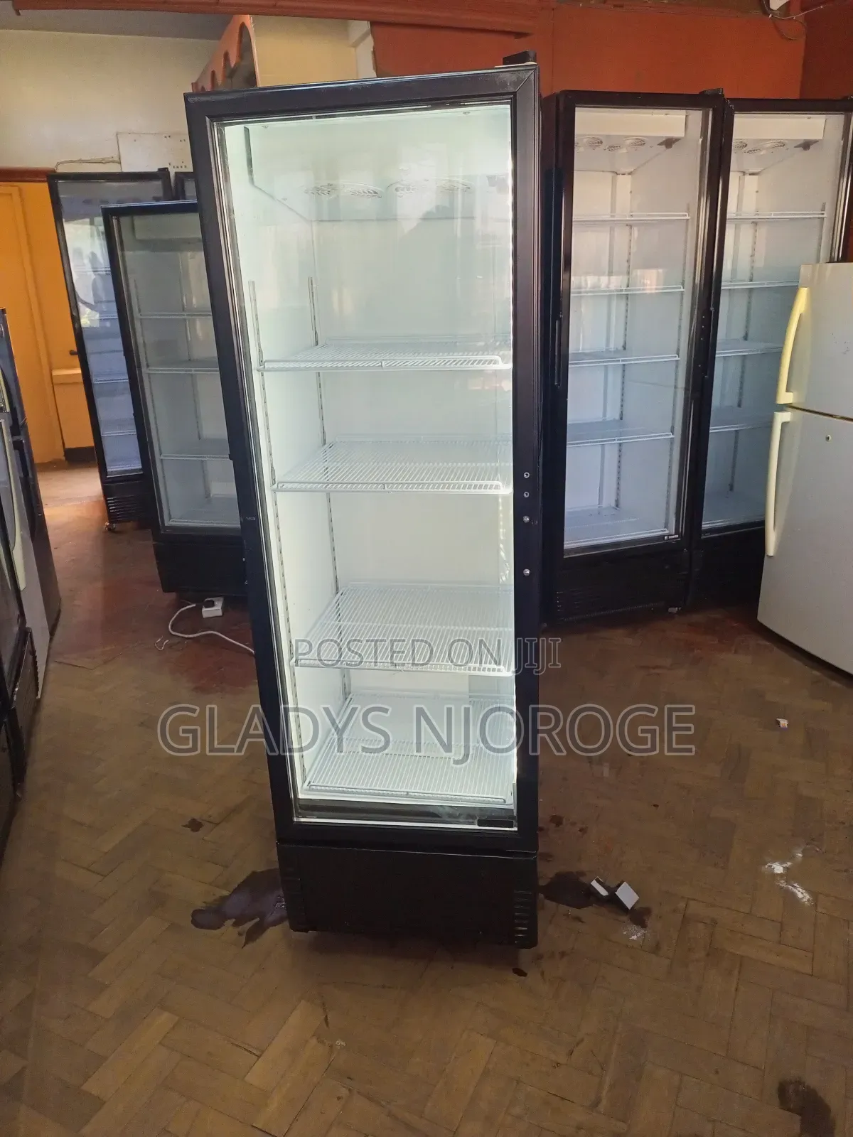 Medium Neat/ Smart Display Fridge 400l