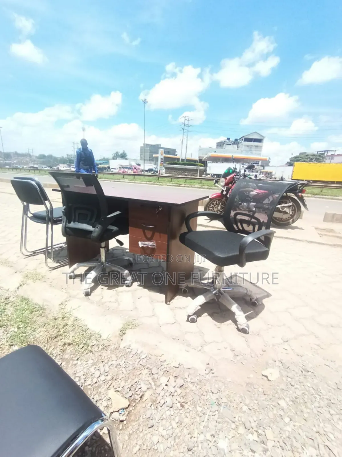 Quality Qm Office Desk With Mesh Office Chair Hb6tc