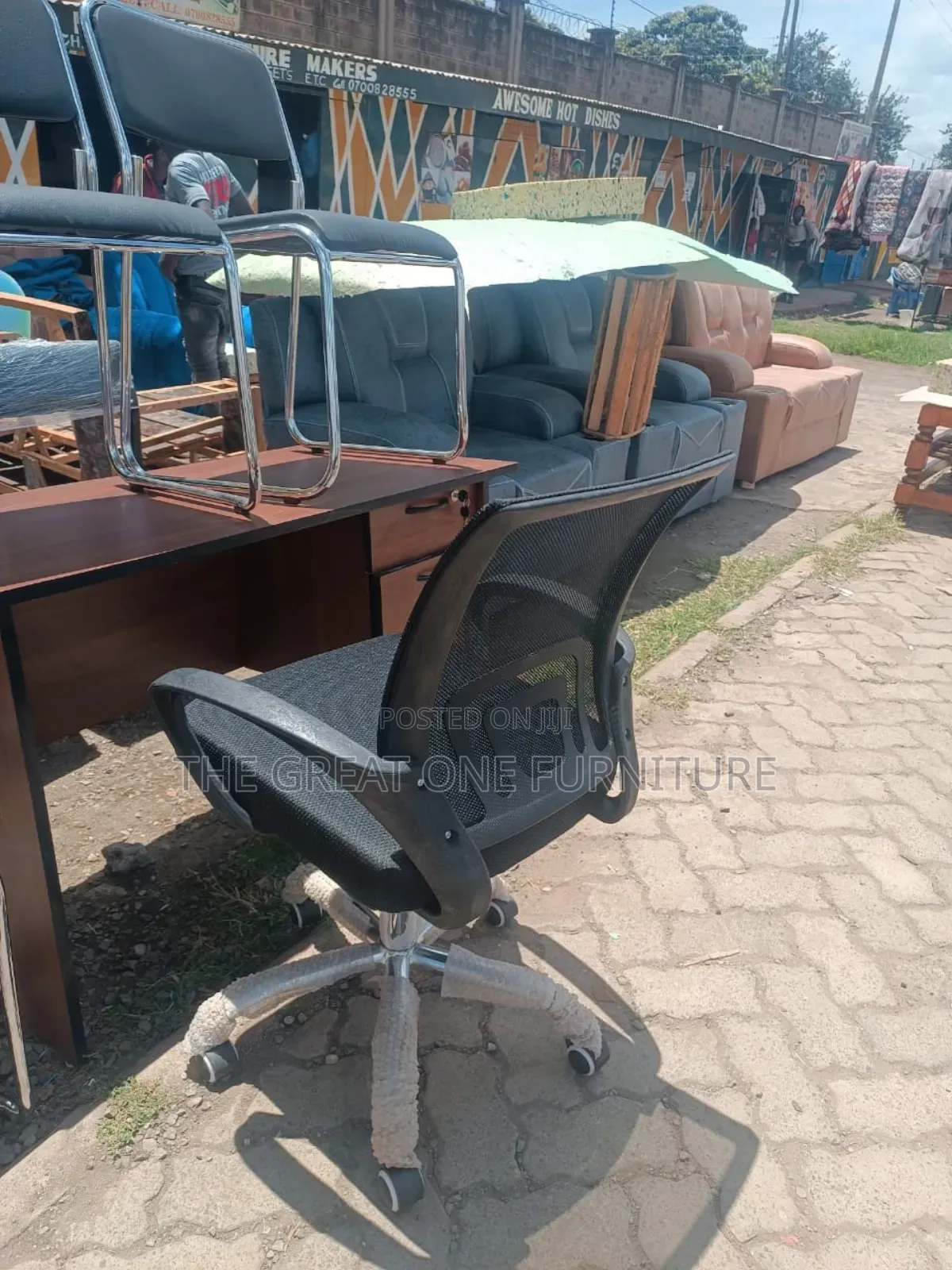 1m New Office Desk and Mesh Office Chair Gv8kg